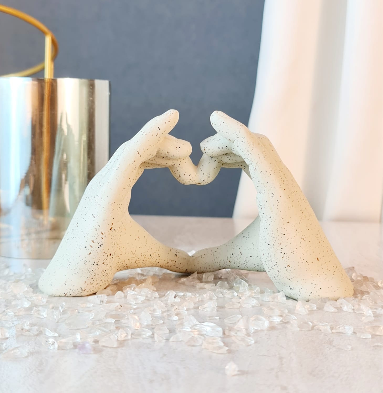 1 pc Heart Shape Resin Showpiece, Love, Home Decor Showpiece,Modernartmart