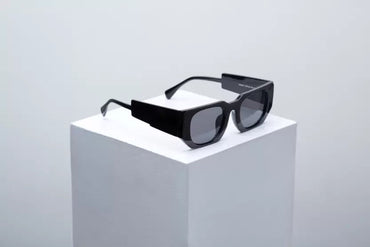 pack 1 Trendy Sunglasses for Men and women UnPolorized Latest and Stylish Frame Goggles,Modernartmart